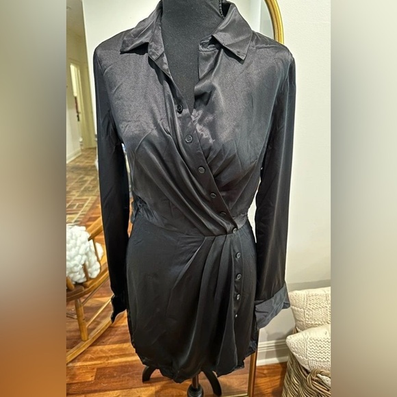 NWT  Stunning Reformation satin Alaine dress - Picture 2 of 9